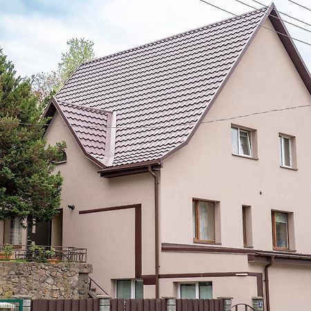 Apartment In Garage With Free Parking Κάουνας Εξωτερικό φωτογραφία