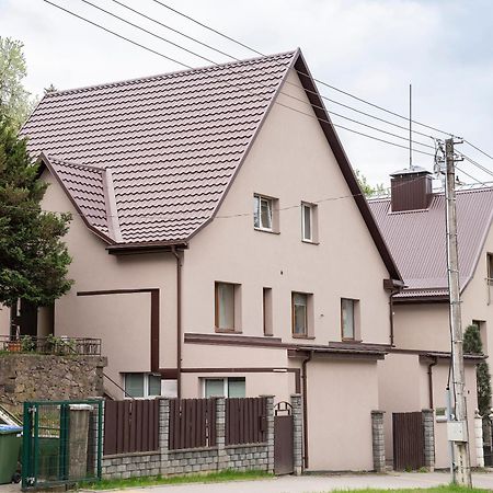 Apartment In Garage With Free Parking Κάουνας Εξωτερικό φωτογραφία