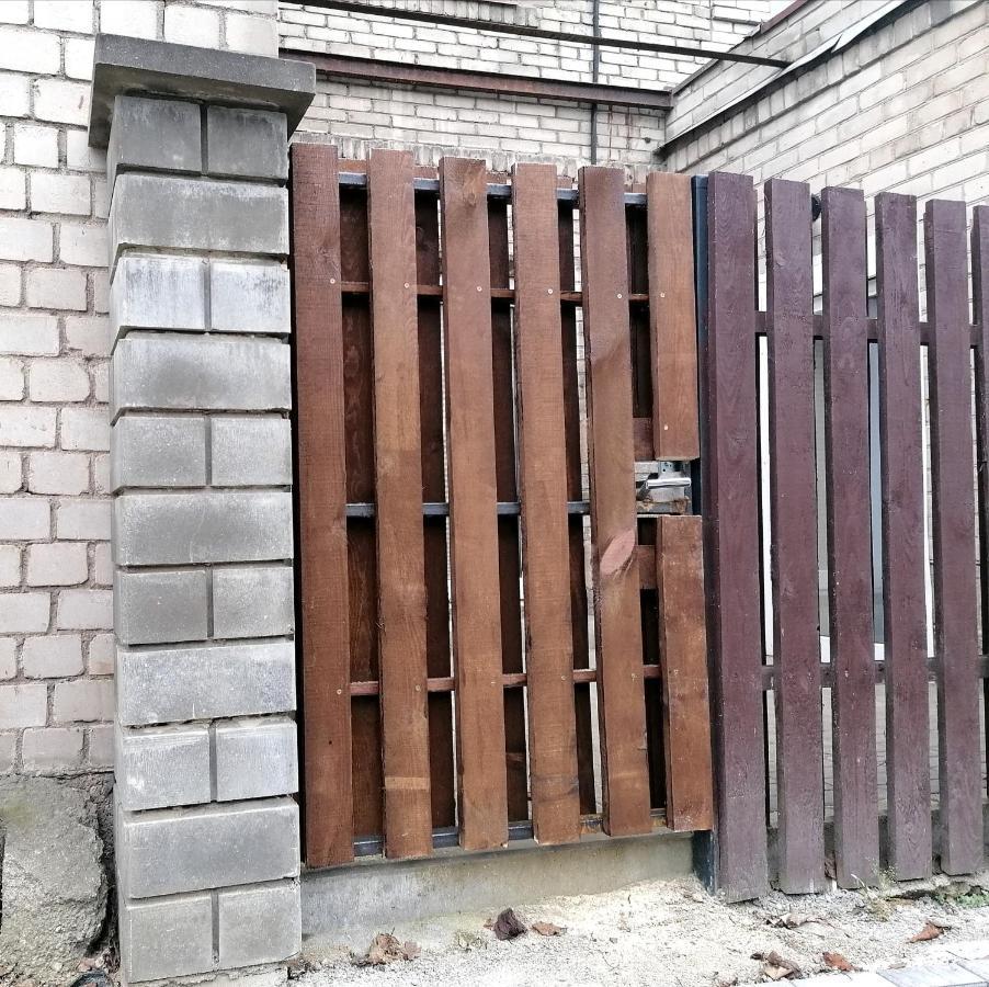 Apartment In Garage With Free Parking Κάουνας Εξωτερικό φωτογραφία